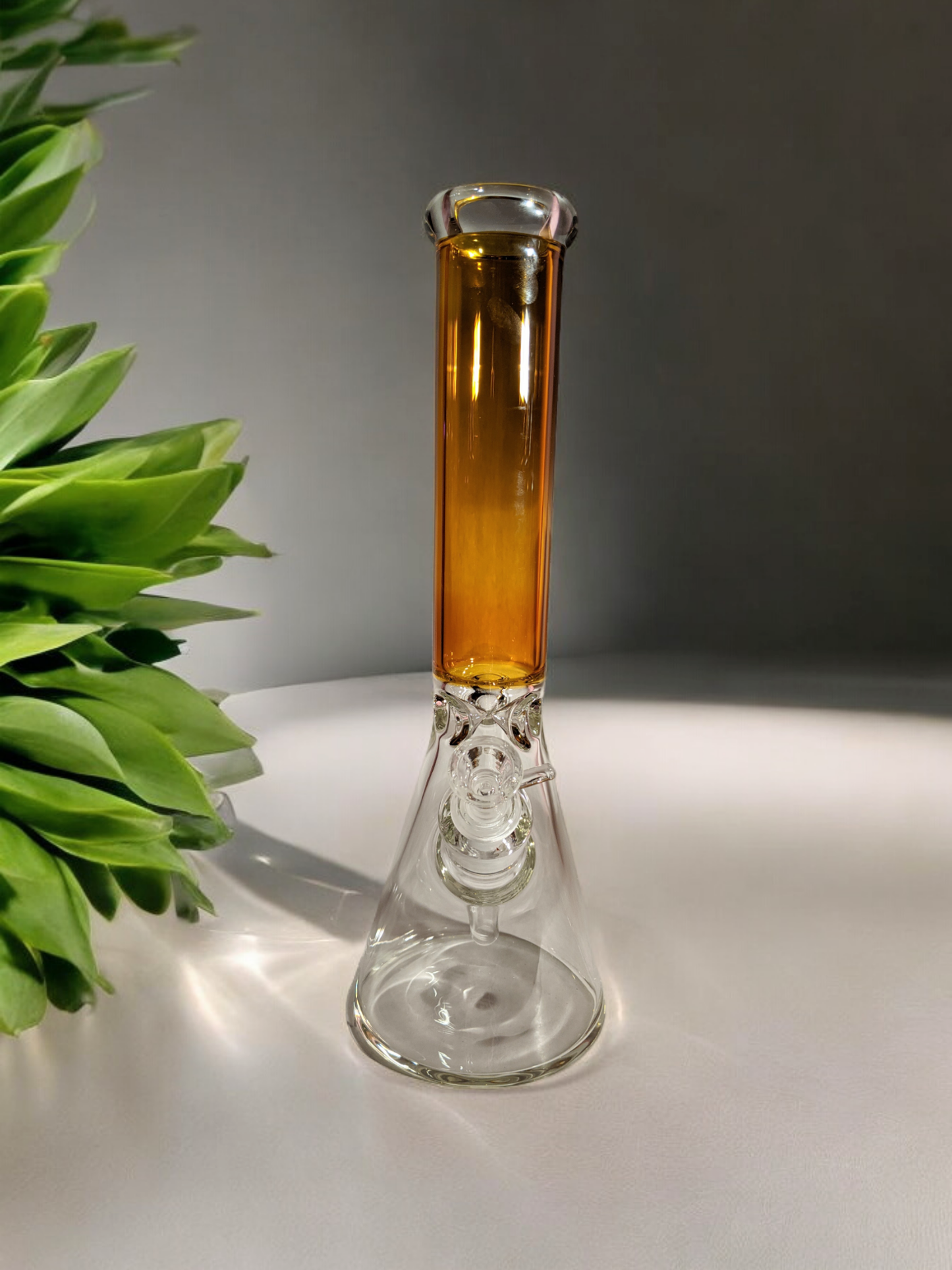 14" Classic Amber Beaker